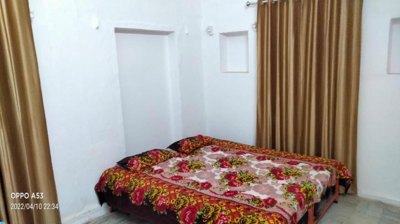 Shri Swami Sheetal Das Aashram Dharmshala Benares Buitenkant foto