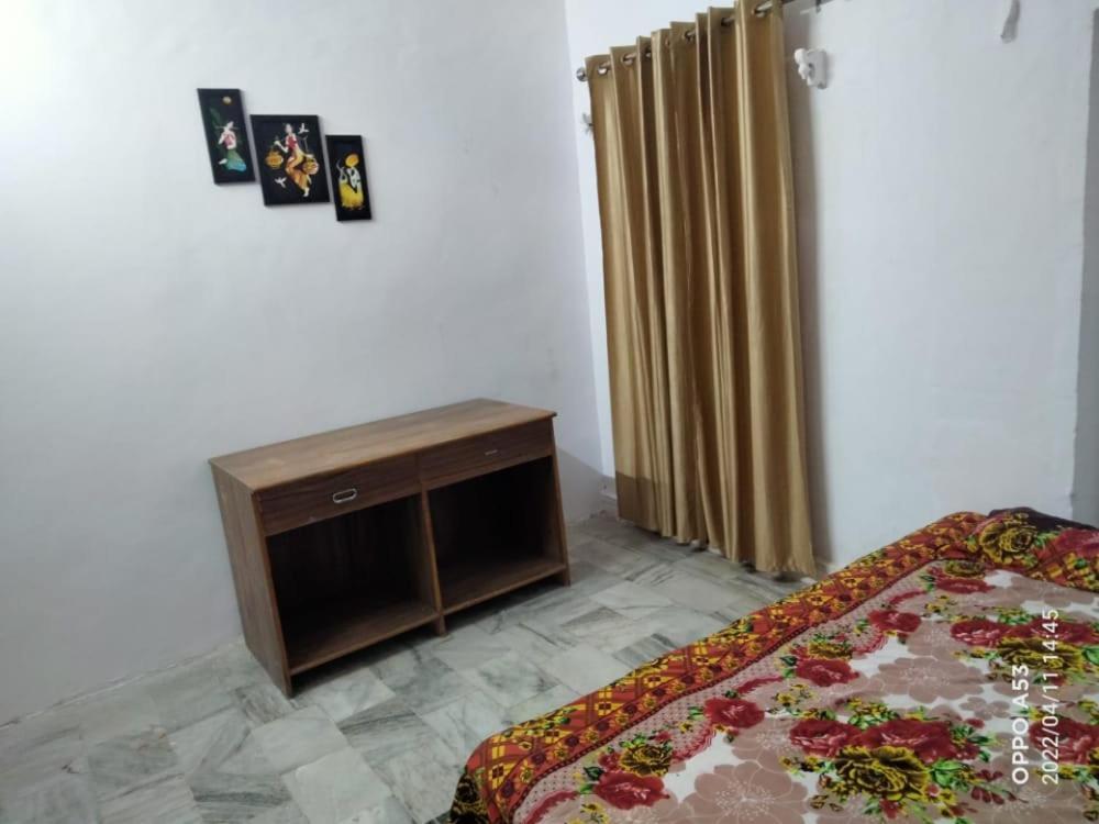 Shri Swami Sheetal Das Aashram Dharmshala Benares Kamer foto